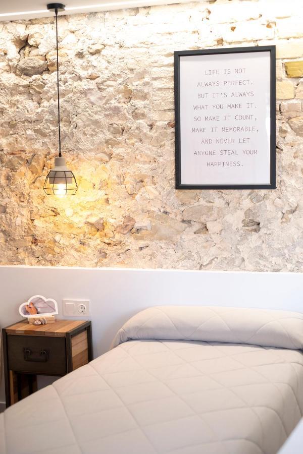 Apartamentos Bocairenthomes, En Pleno Centro De Bocairent, Con Pequena Piscina Y Parking Privado Buitenkant foto